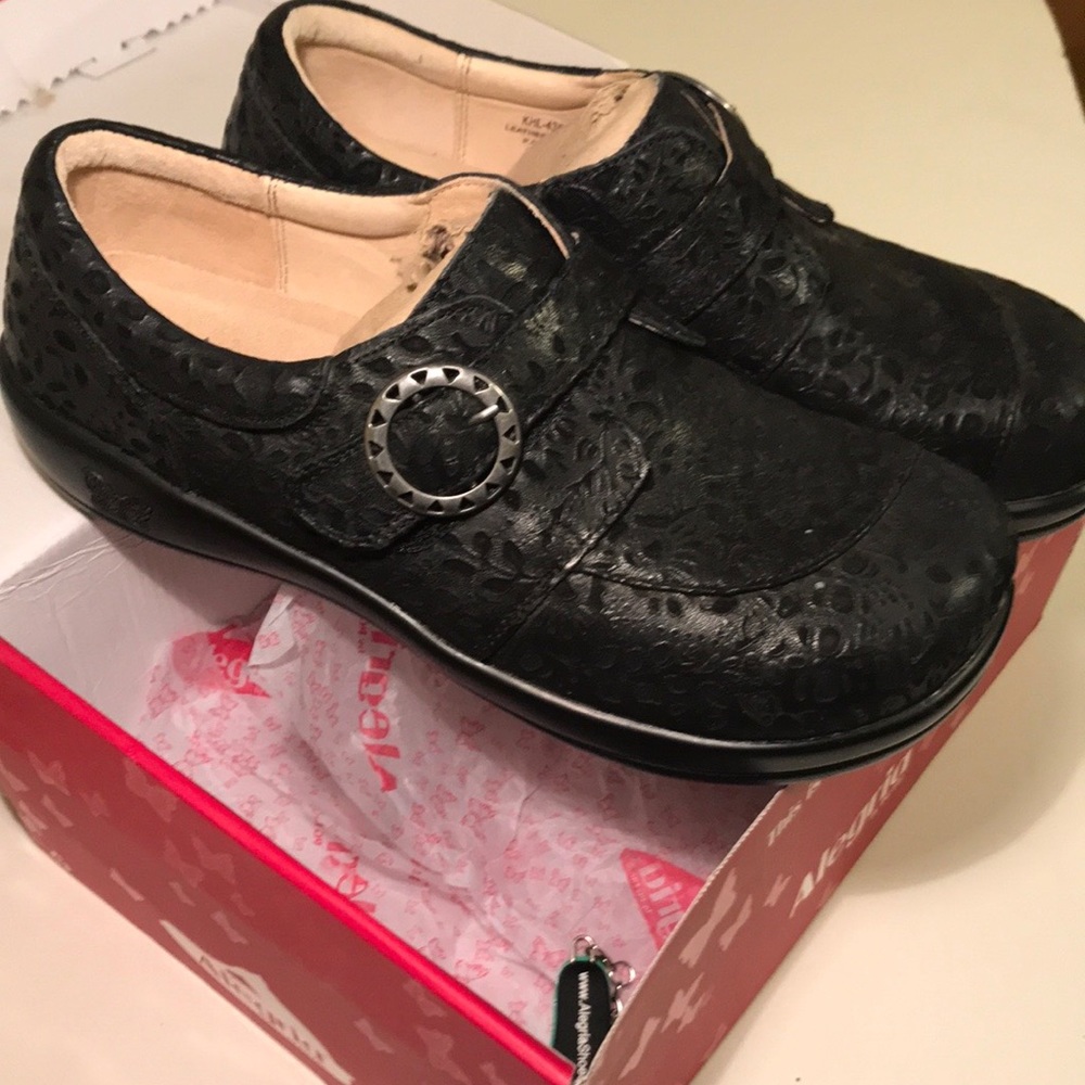 NEW in box. ALEGRIA KHLOE shoes. Women’s Sz 41/10